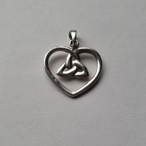 925 Silver Heart Pendant with Trinity Knot